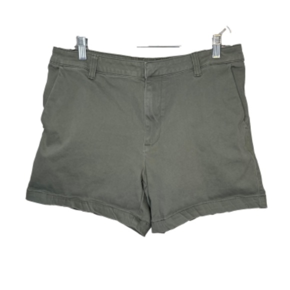 Banana Republic Pants - BANANA REPUBLIC Women's Green Shorts Size 10